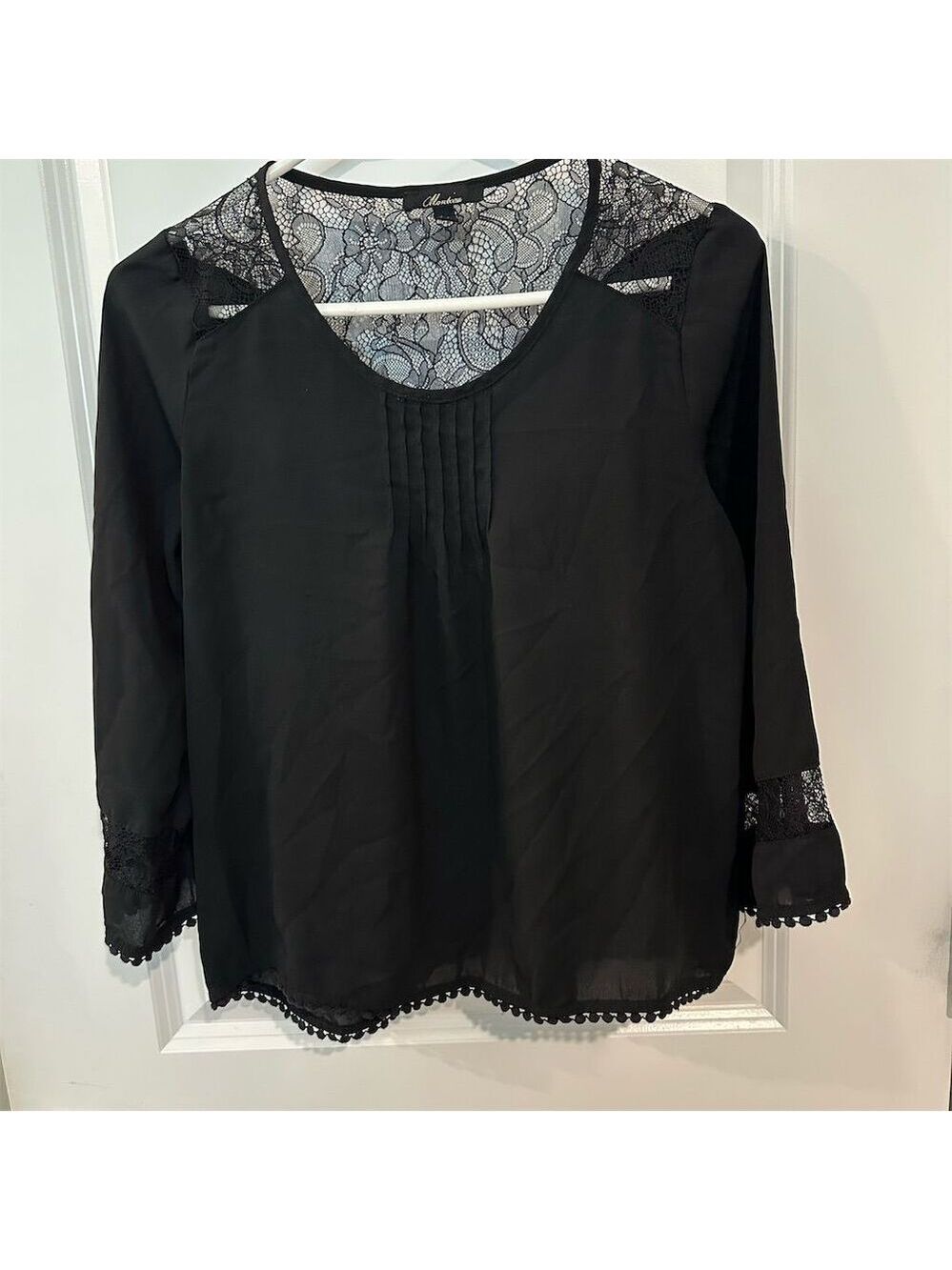 Monteau Women's Black Lace Detail Blouse Size M Long Sleeve EUC